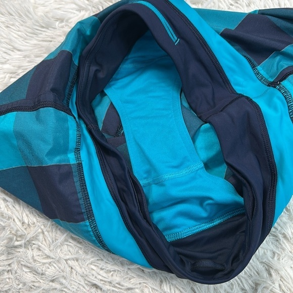 Lululemon Run Shorts - Picture 3 of 5